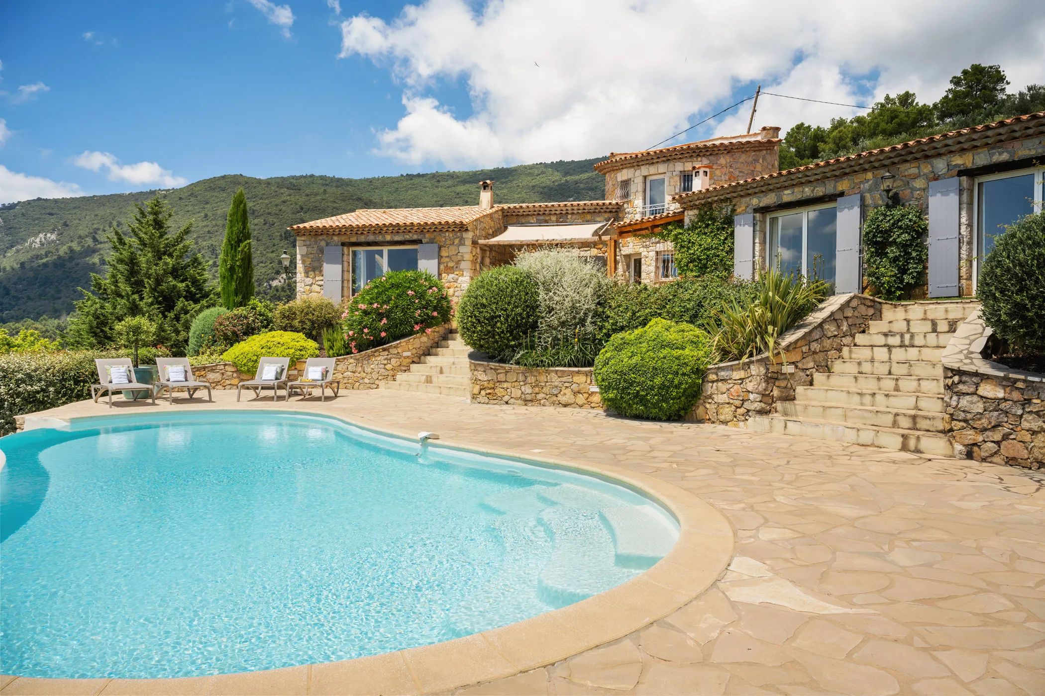 Immobilienfoto Terrasse der Villa La Genestière in Frankreich